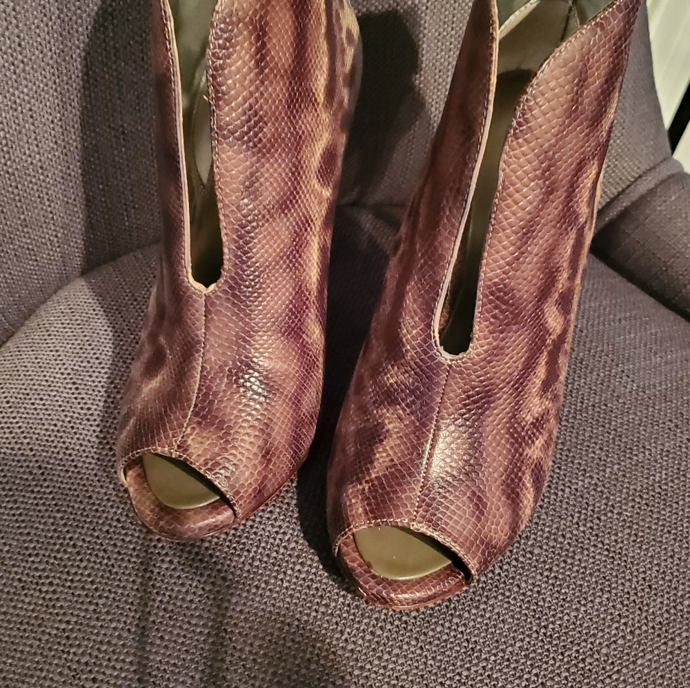 Booties - Picture 4 of 4